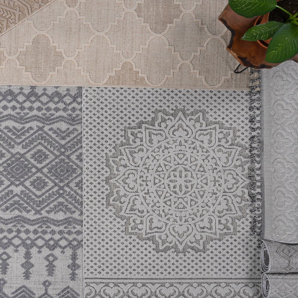 NAAR Guros Collection 2X8 Ivory / Trellis Indoor / Outdoor Runner Rug