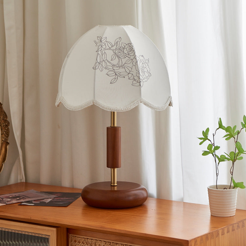 French Retro Fabric Oak Solid Wood Fabric Table Lamp Bedroom Ambience Light