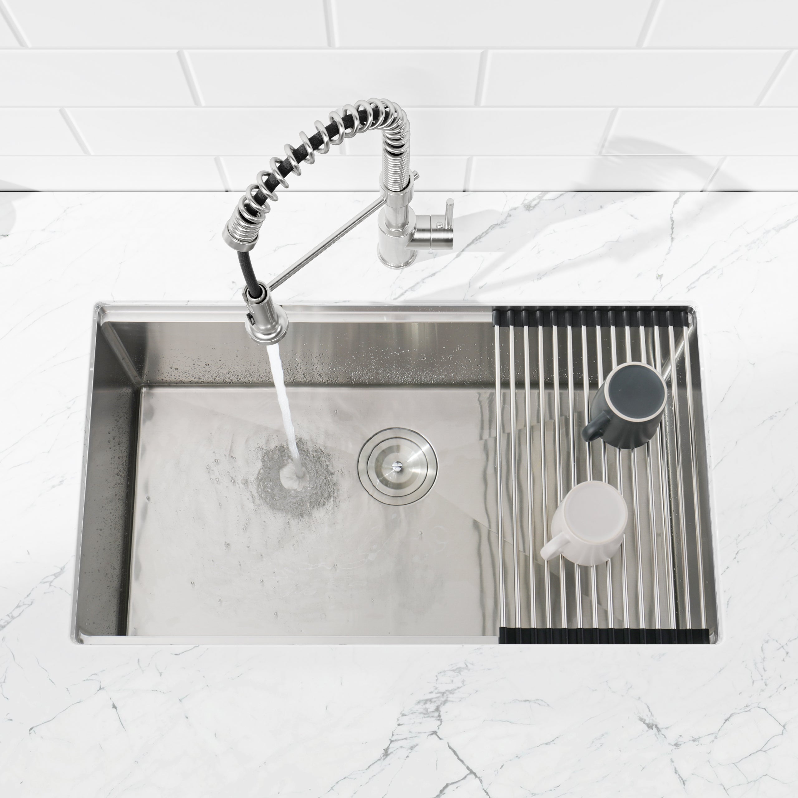 Stainless Steel Kitchen Sink, 30″x19″ Single Bowl, Undermount Handmade Sink in Brushed, with Cutting Board, Colander