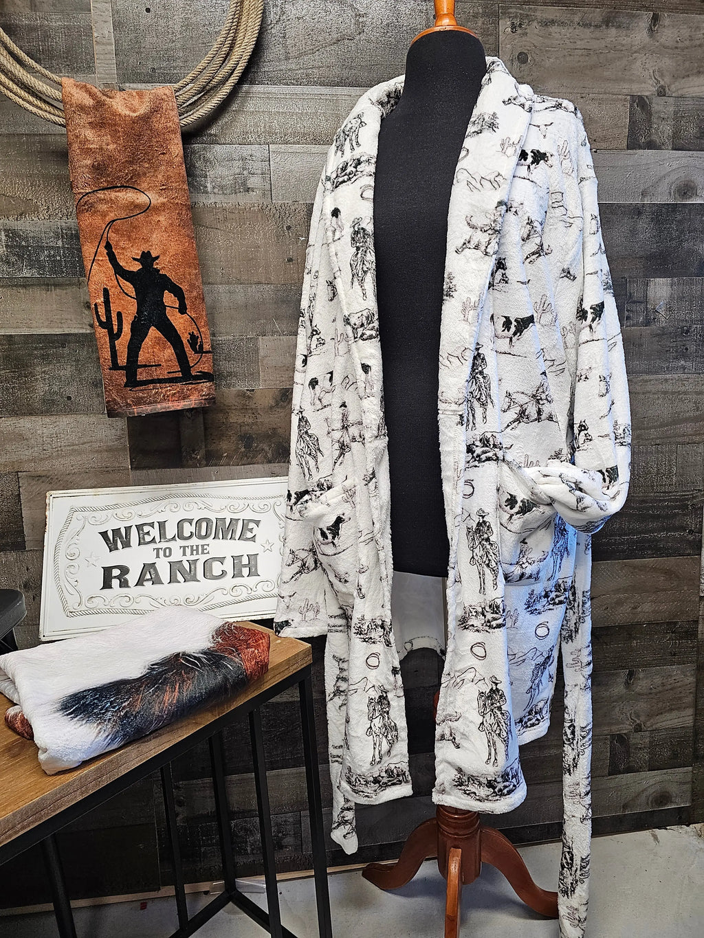 Ranch Life Women's Western Bath Robe Baha Ranch Western Wear