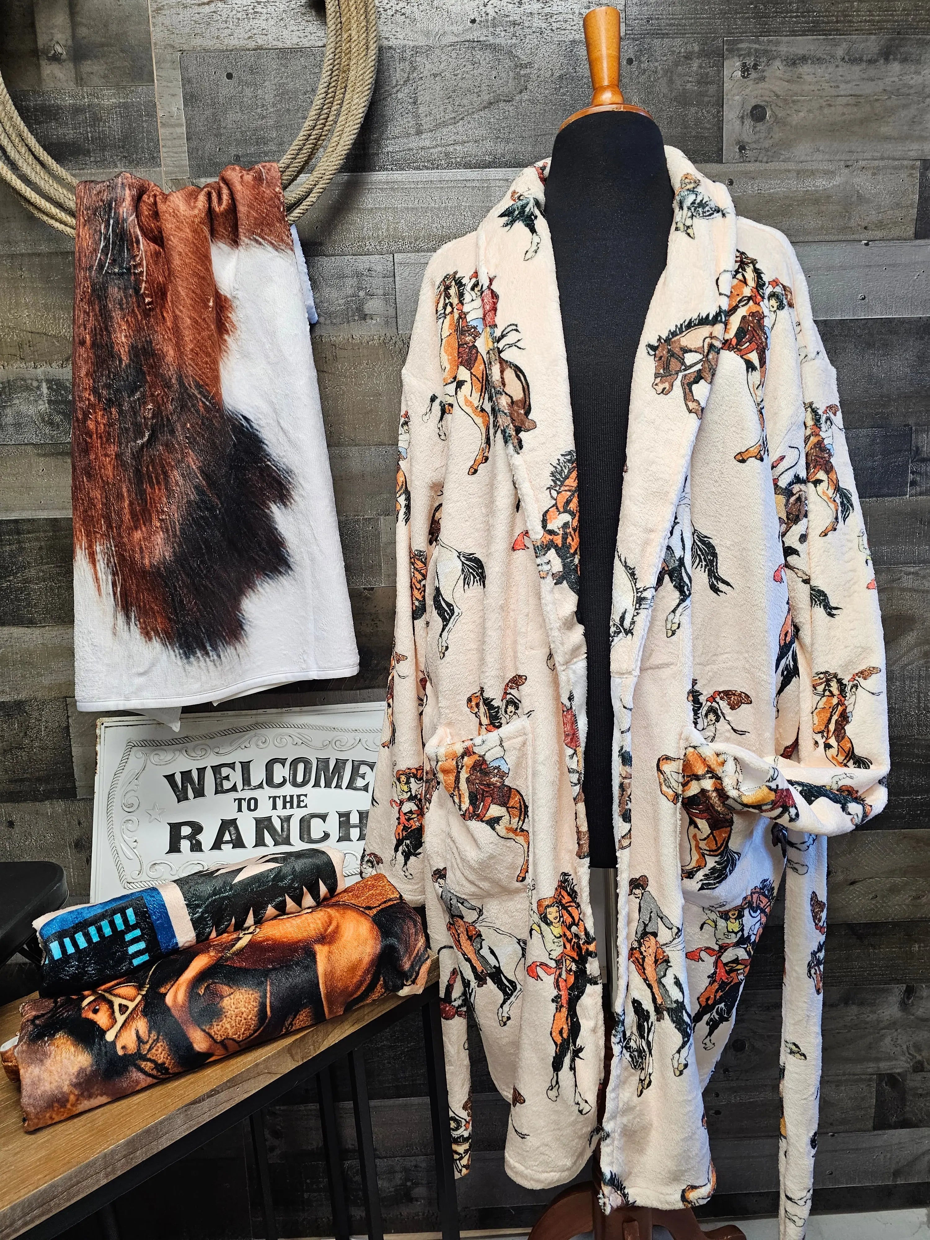 Vintage Cowgirl Women's Bath Robe Baha Ranch Western Wear
