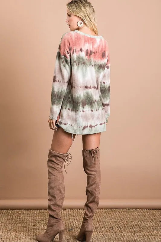 BiBi Brushed Tie Dye Looking Print V Neck Top