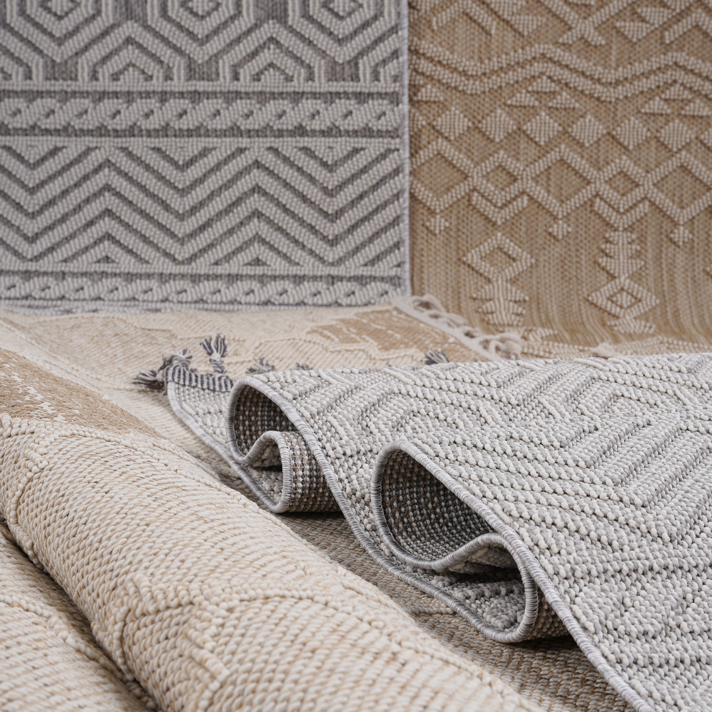 NAAR Guros Collection 6X9 Cream / Trellis Indoor / Outdoor Area Rug