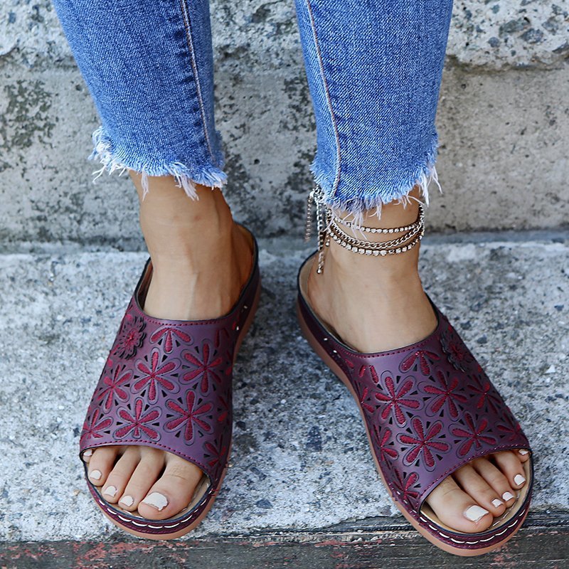 Retro Slippers Women Hollow Floral Shoes Outdoor Summer Sandals