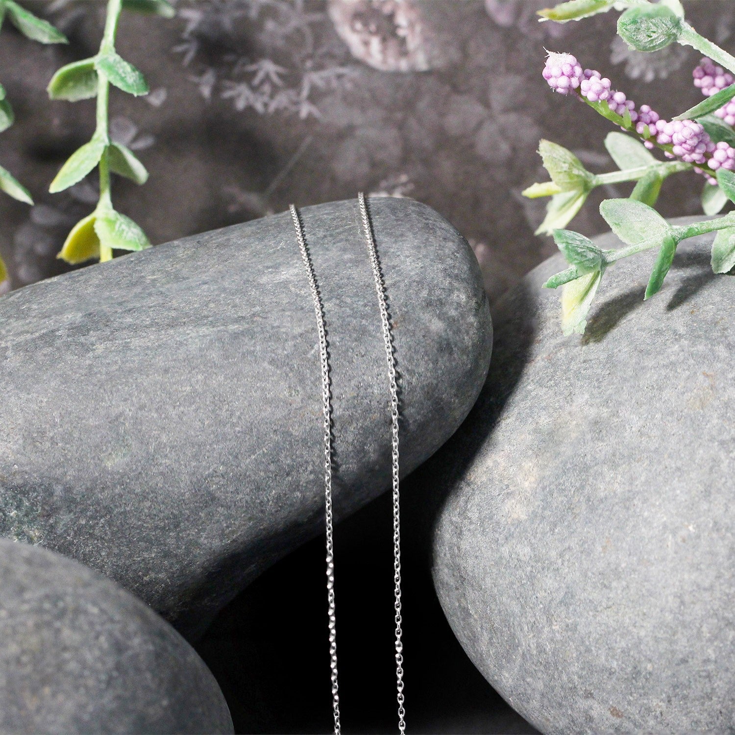 14k White Gold Oval Cable Link Chain (0.97 mm)