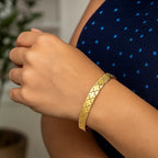 Nature Inspired Clover Bracelet in 14K Yellow Gold  (6.50 mm)