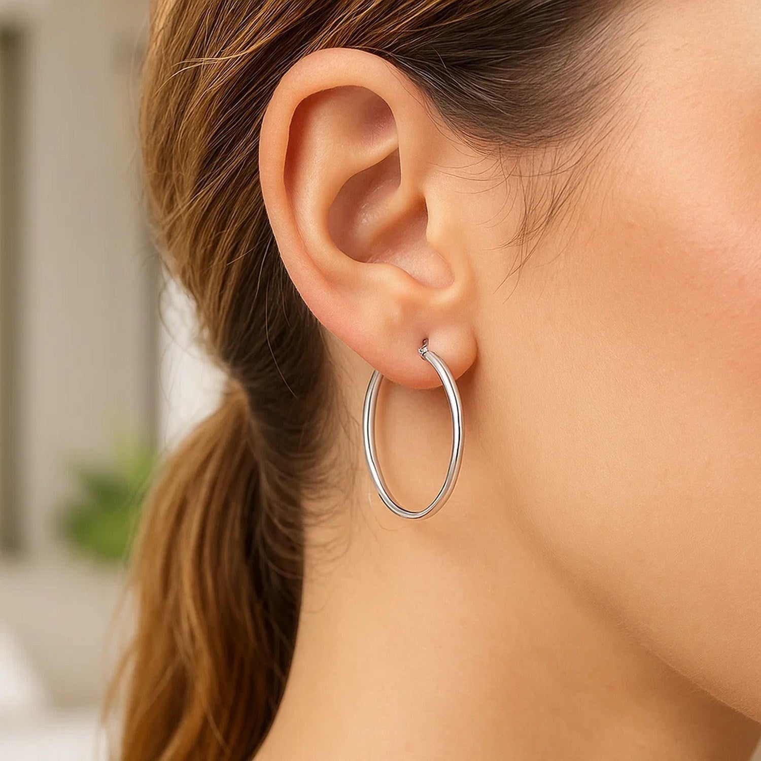 14k White Gold Polished Hoop Earrings (2x30mm)