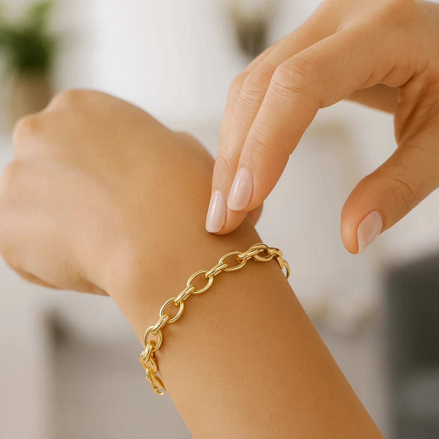 14k Yellow Gold Oval Rolo Bracelet  (4.60 mm)