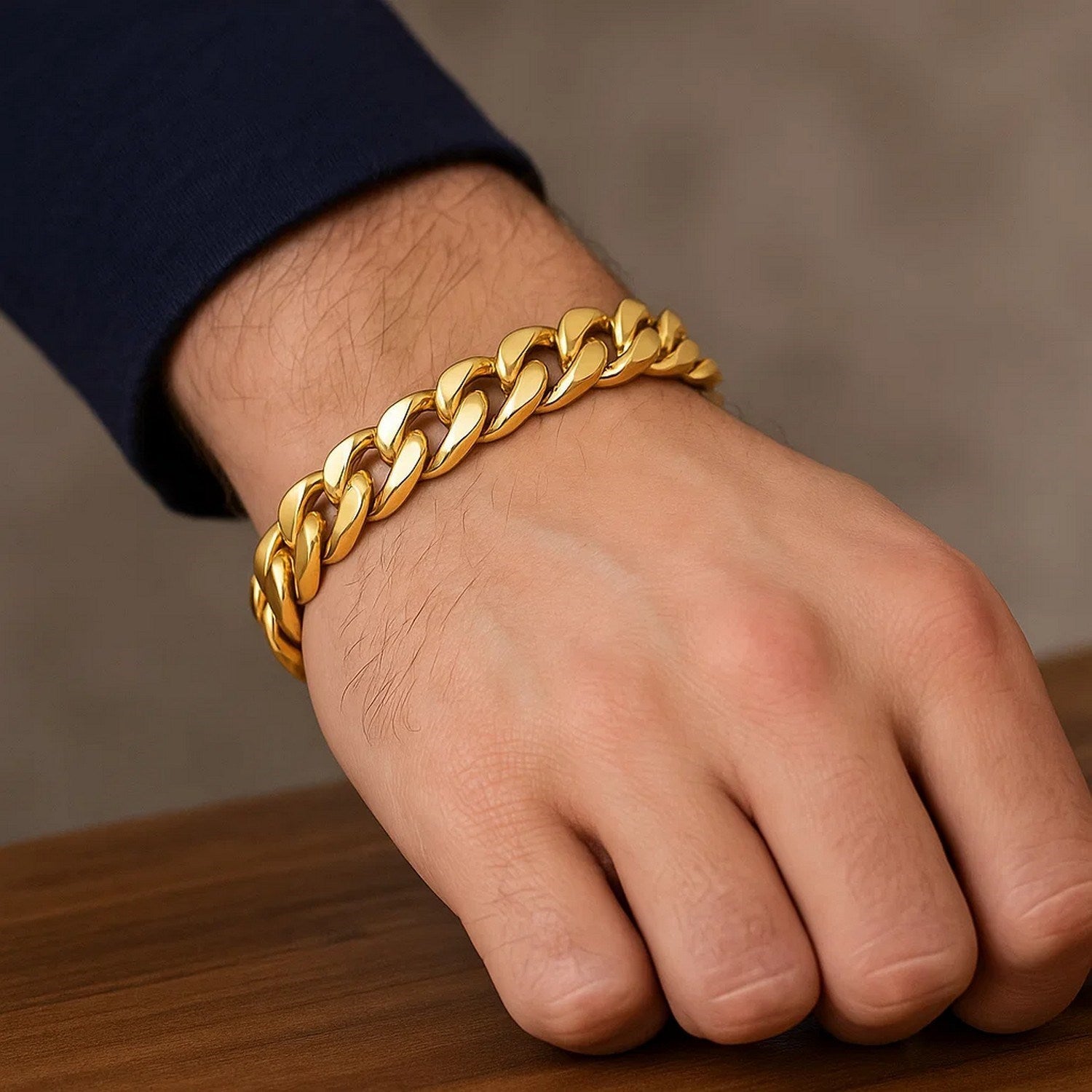 14k Yellow Gold 8 1/2 inch Wide Polished Curb Chain Bracelet (13.50 mm)