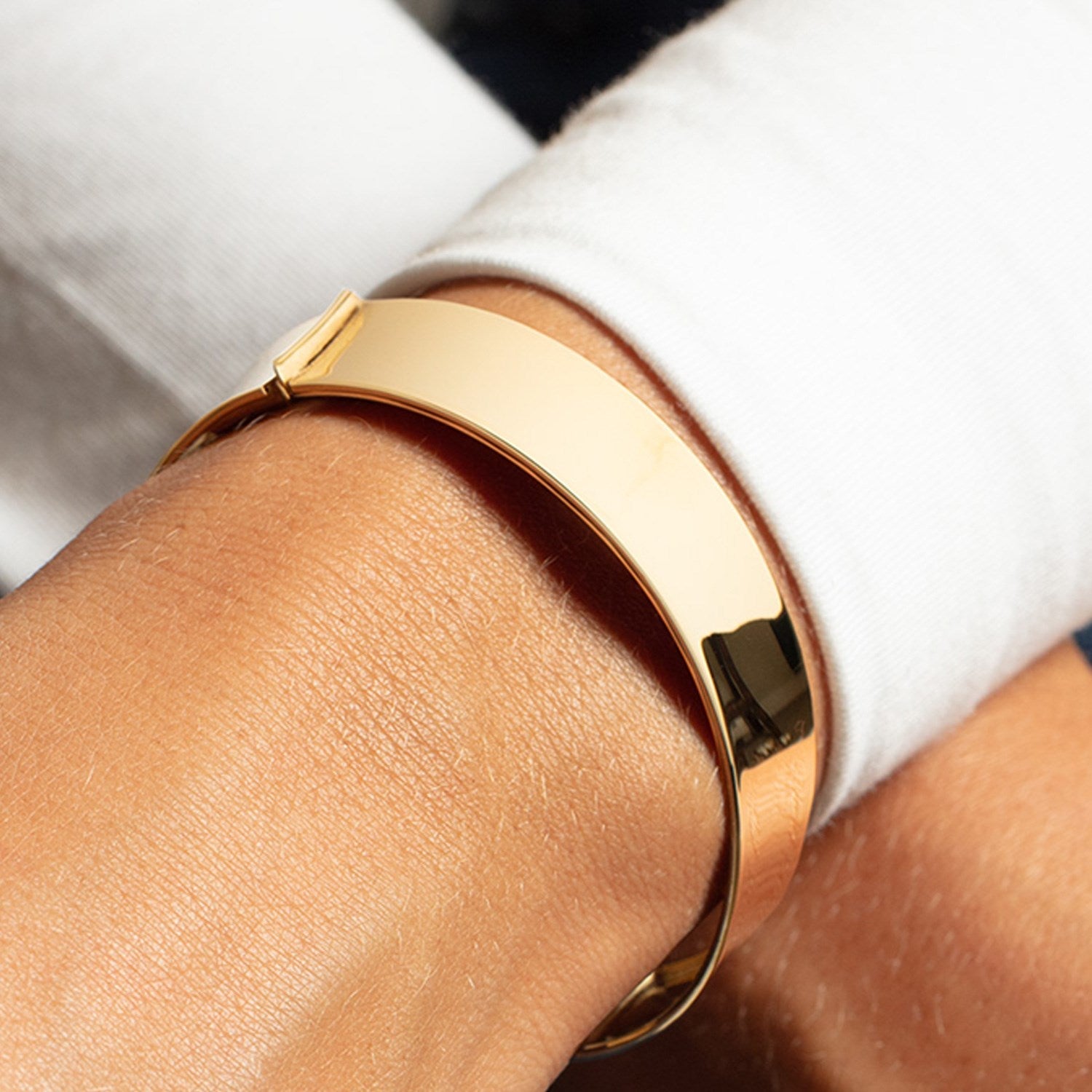 Designer Medium Width Bracelet in 14K Yellow Gold (14.50 mm)