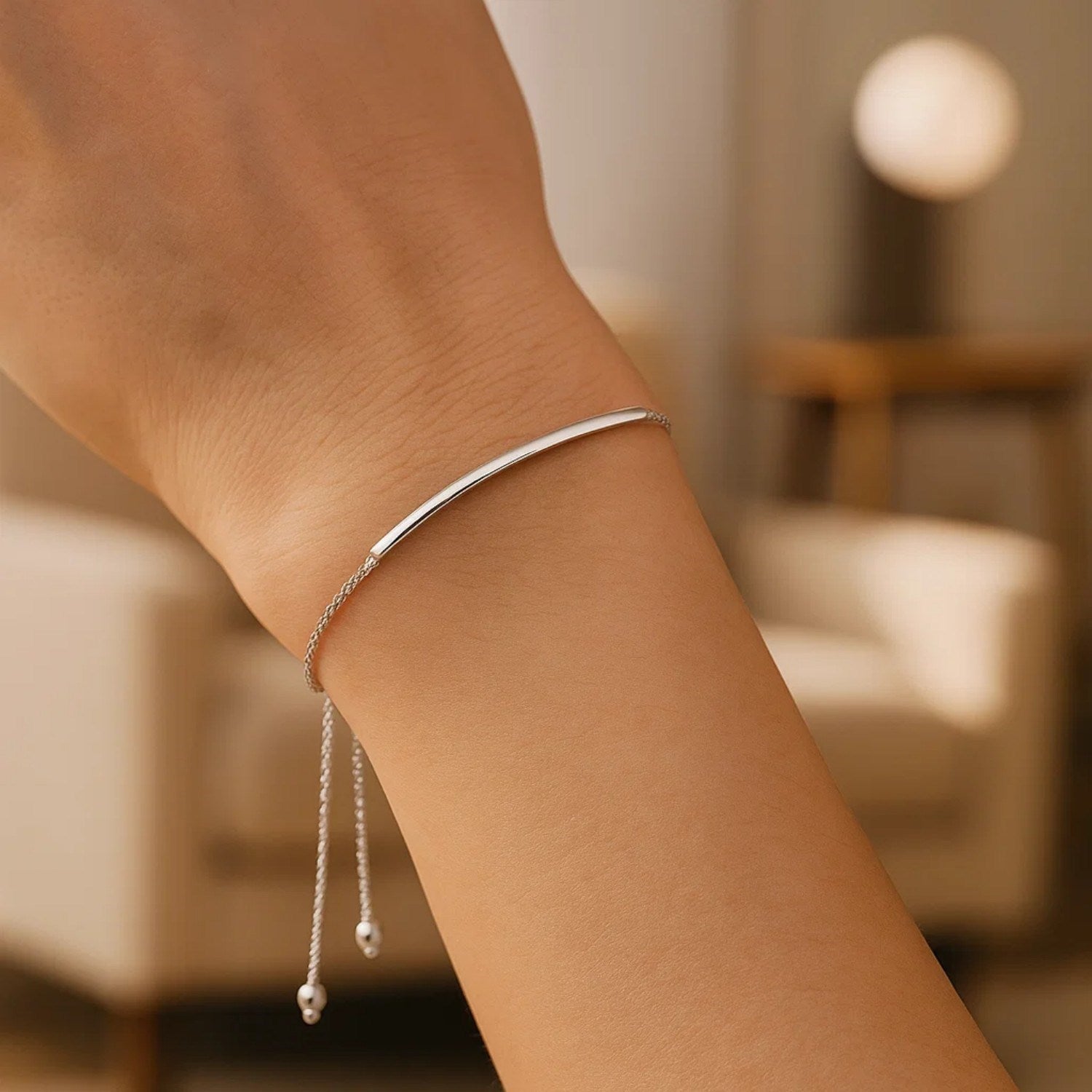 14k White Gold Smooth Curved Bar Lariat Design Bracelet (1.00 mm)