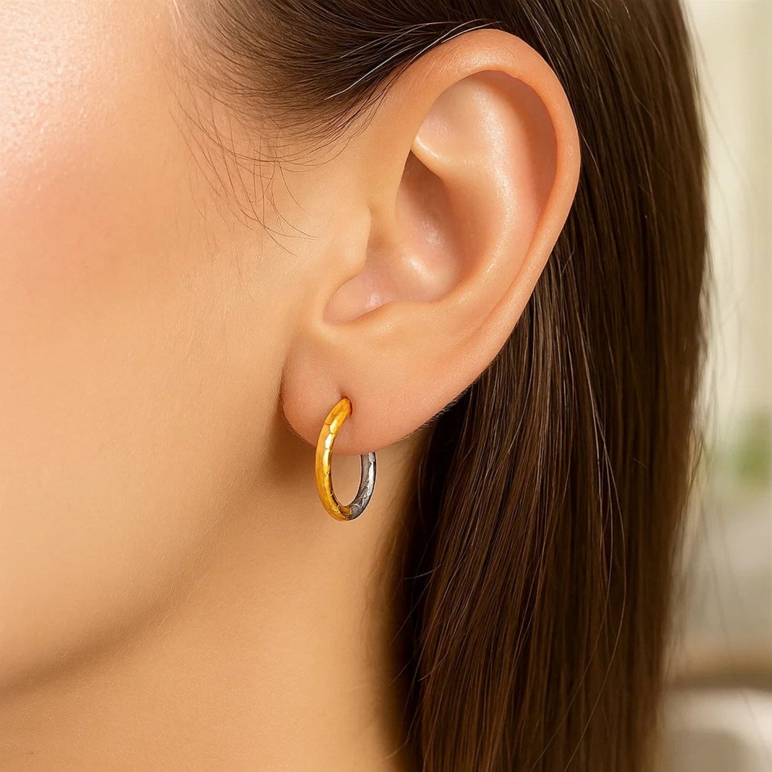 Hammered Hinge Tube Hoop Earrings in 14k Two-Tone Gold(2.5x15mm)