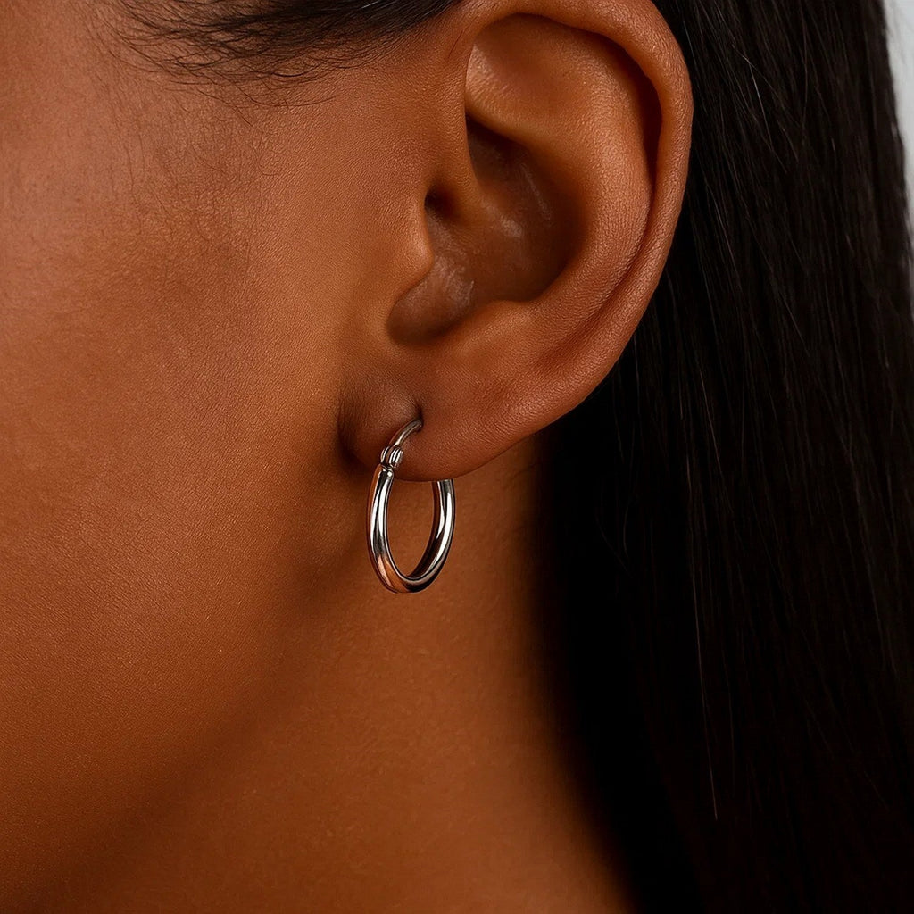 10k White Gold Polished Hoop Earrings (2x15 mm)