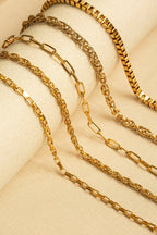 14k Yellow Gold Paperclip Chain Bracelet with Three Diamond Links (4.20 mm)